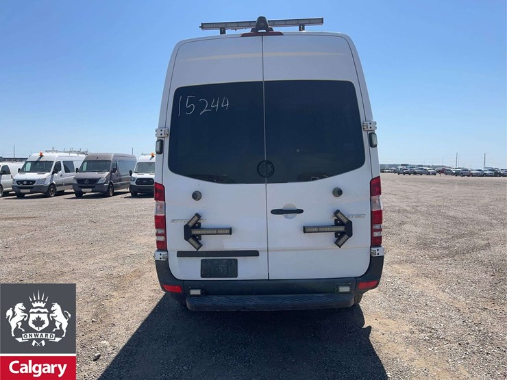 2016-mercedes-benz-sprinter-2500-image-4