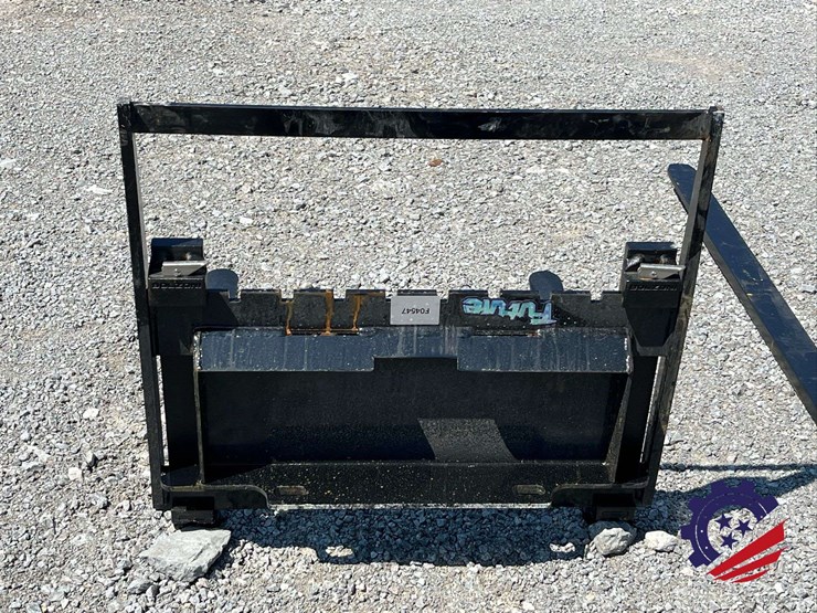 unused-2026-future-ft-xhc-mini-skid-steer-skid-steer-forks---[skid-steer-attachments]-attachment-image-4