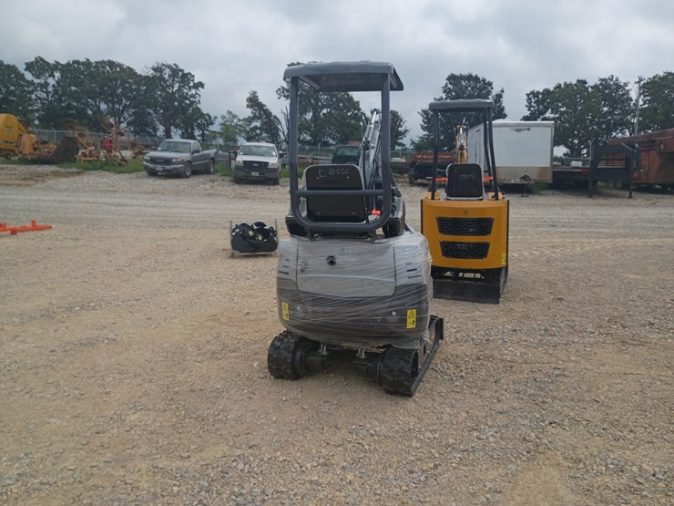 #l73-053-•-2026-ats-me18-mini-excavator-image-8