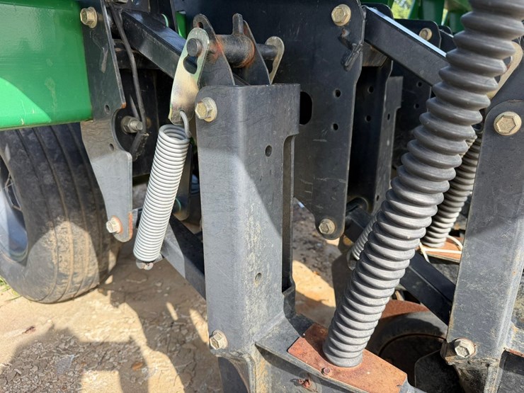 great-plains-2520f-image-9