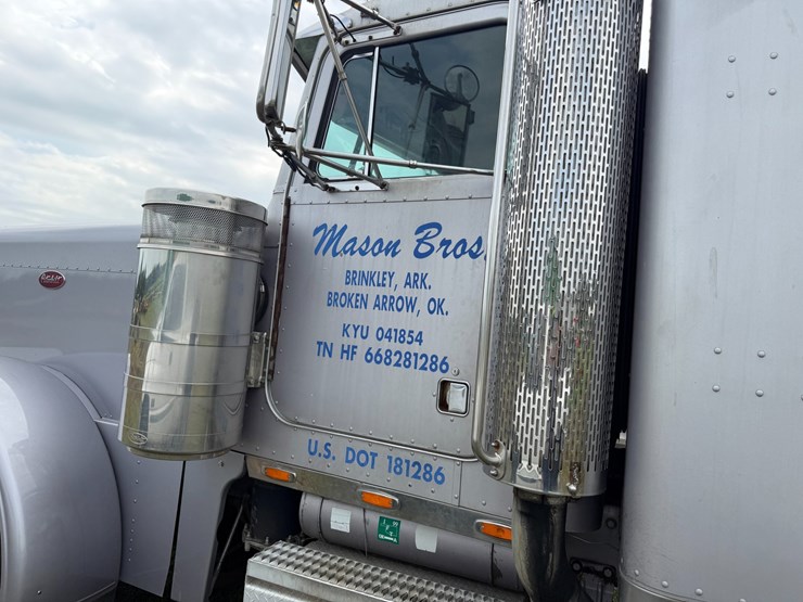 1989-peterbilt-379-image-33