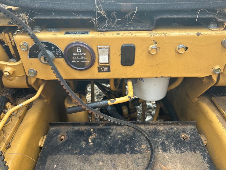 new-holland-l250-image-17