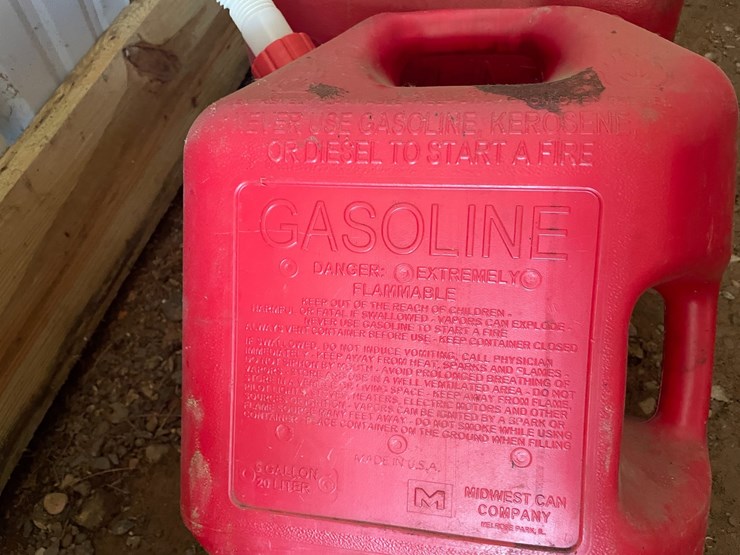 #1244-•-(3)-gas-cans-image-3
