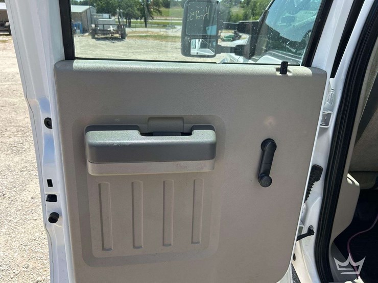 2008-ford-f550-image-18