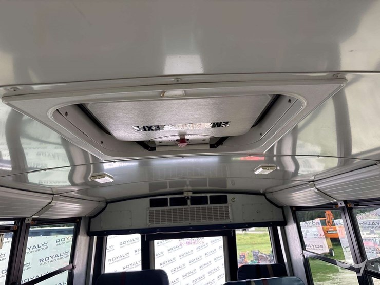 2016-freightliner-b2-image-20