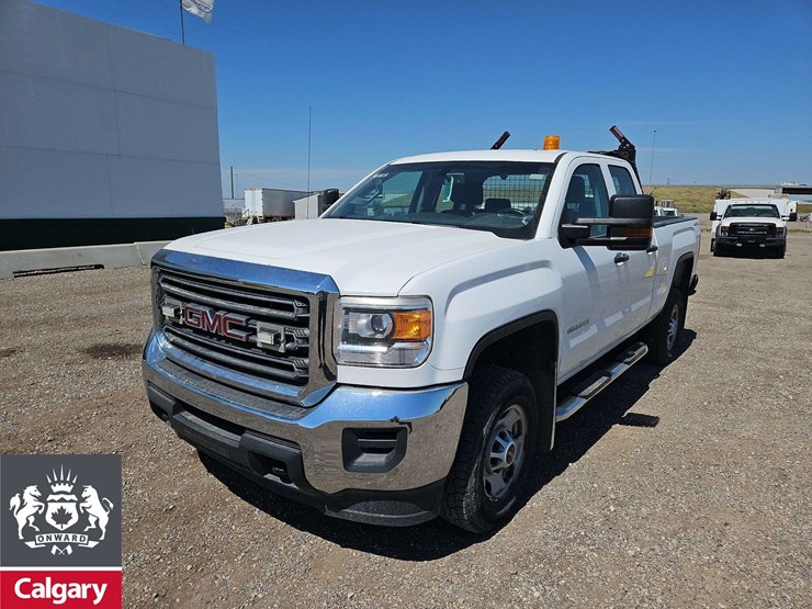 2015-gmc-sierra-2500hd-image-1