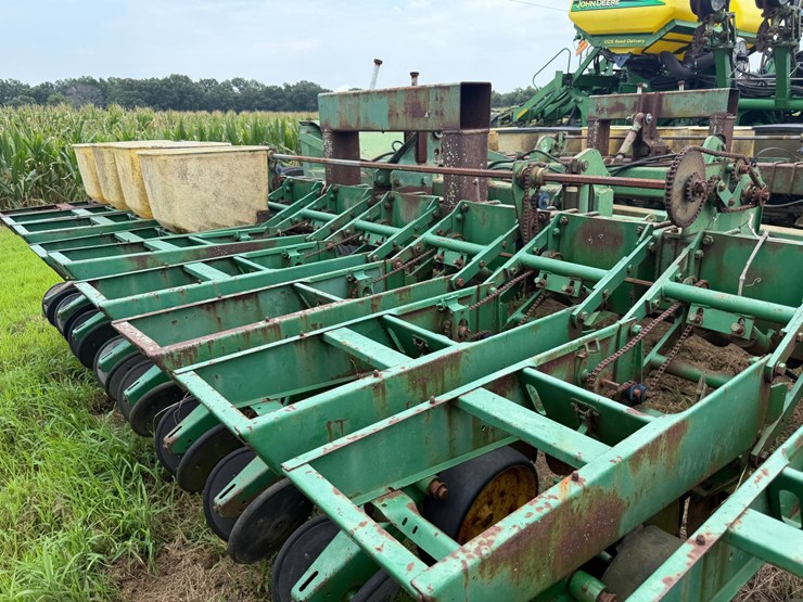 john-deere-530-image-56
