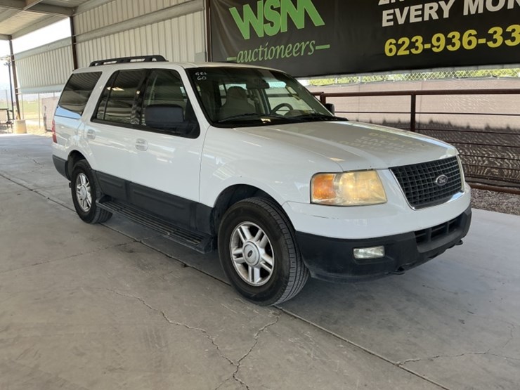 2005-ford-expedition-image-2