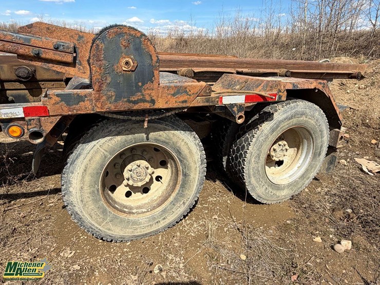 2006-sterling-lt9500-image-8