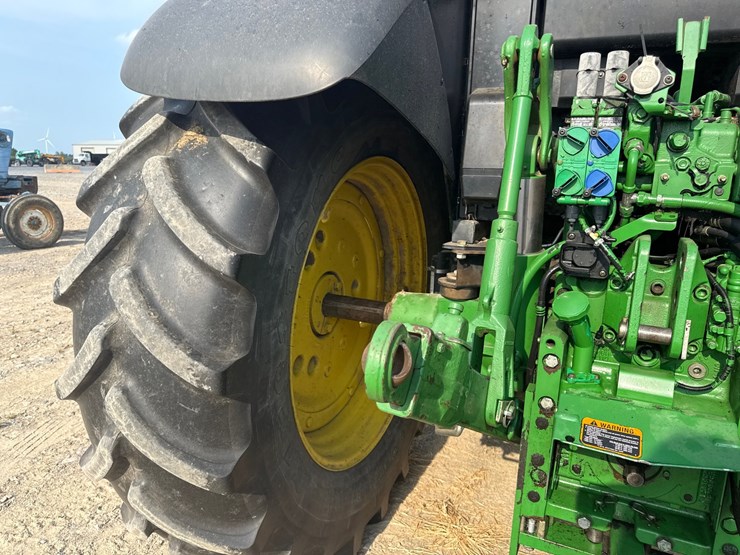 john-deere-6125m-image-15