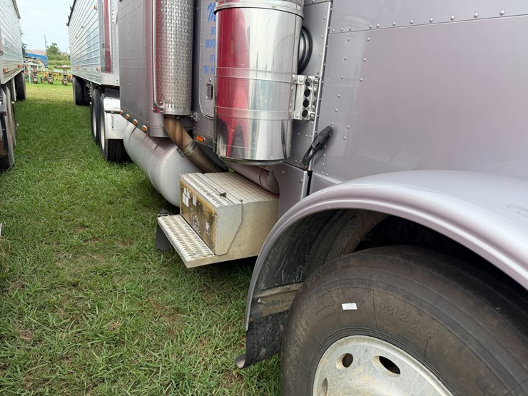 1989-peterbilt-379-image-44