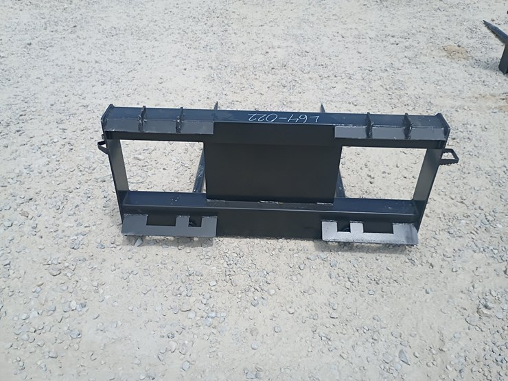 #l64-022-•-jct-bale-spear-skid-steer-attachment-image-3