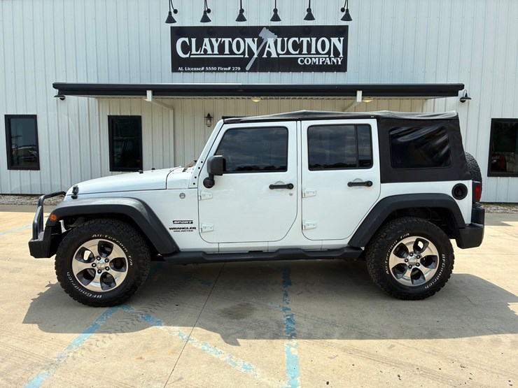 2012-jeep-wrangler-image-1