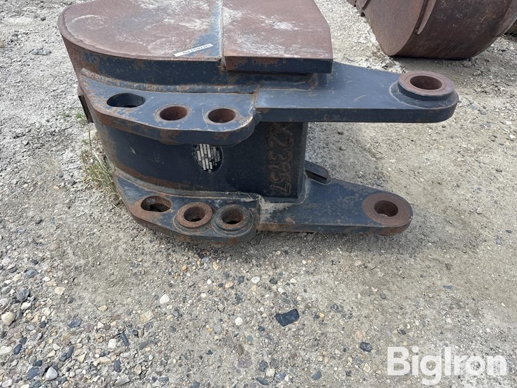 central-fabricators-430e-backhoe-frost-bucket-image-10