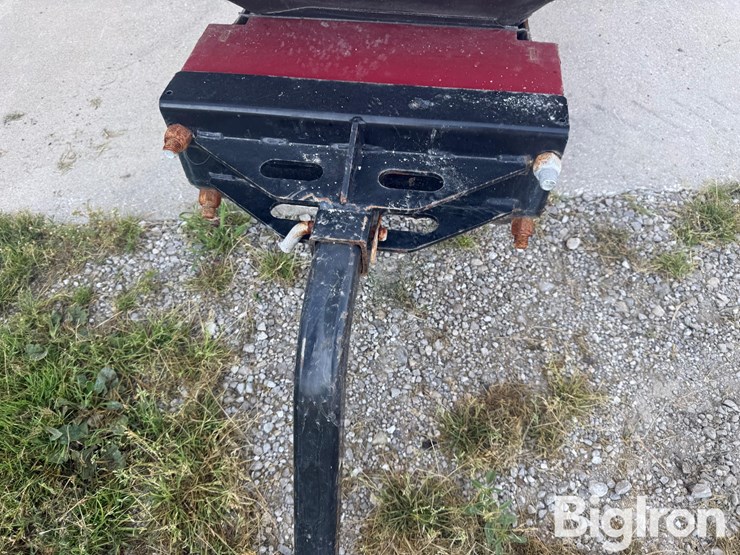 2022-universal-industries-1537-field-loader-self-propel-belt-conveyor-image-11