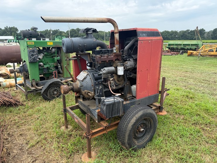 case-ih-4390-image-3