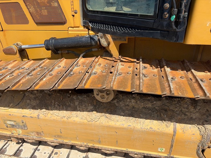 2016-caterpillar-d5k2-xl-image-14