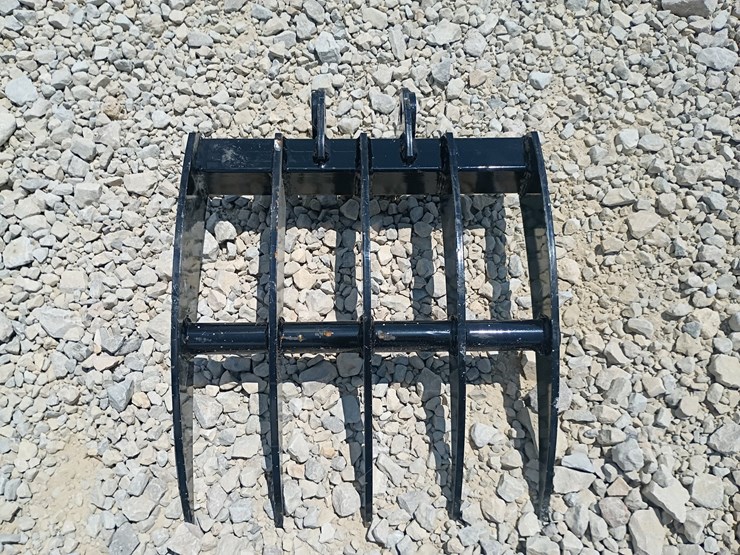 #l63-025-•-rake-mini-excavator-attachment-image-5