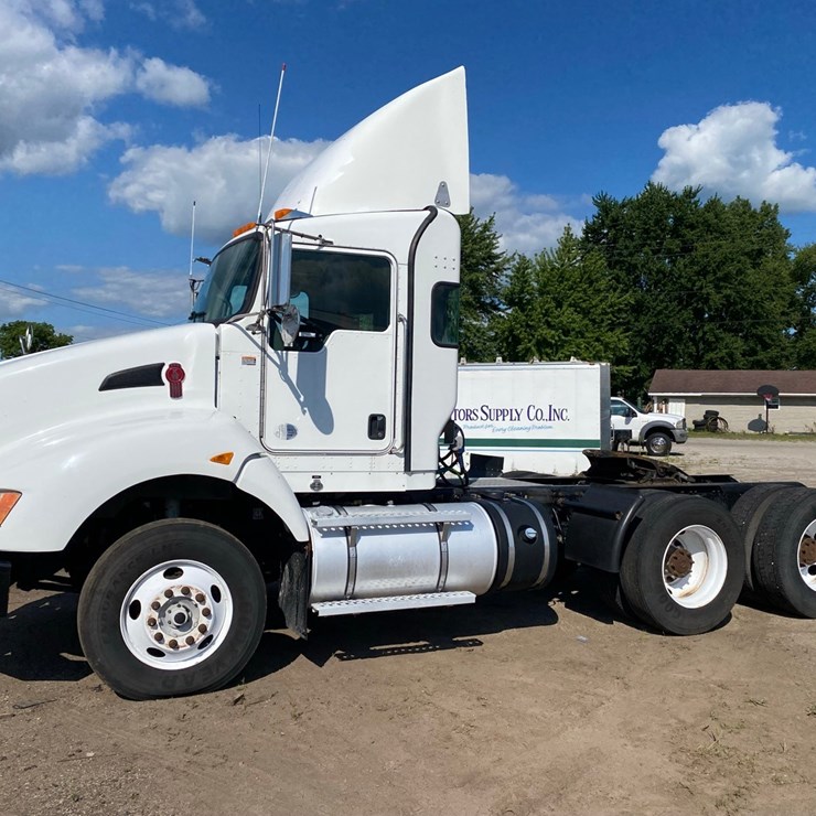 2018 KENWORTH T440
