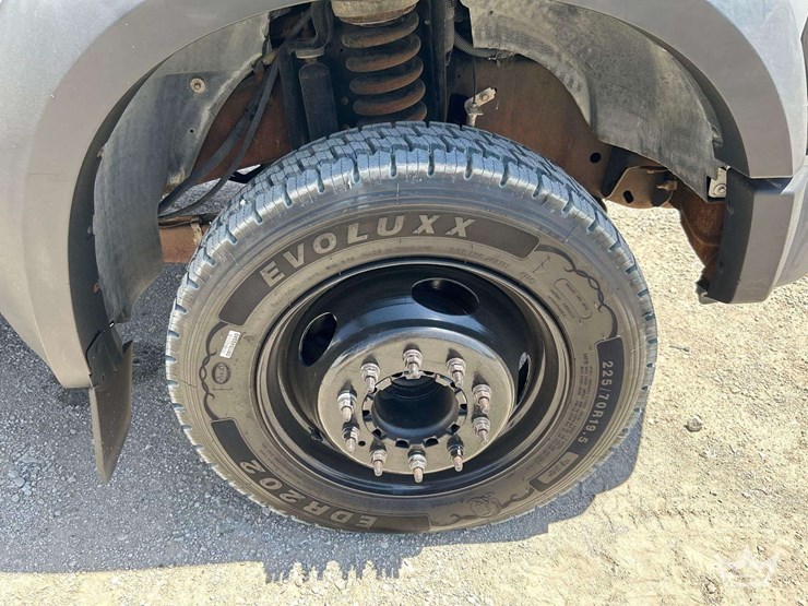 2008-ford-f550-image-28