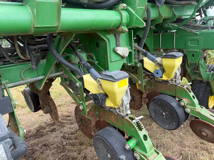 john-deere-1790-image-76