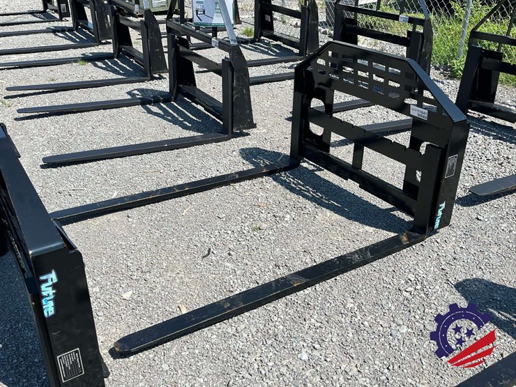 unused-2026-future-ft-dhc-skid-steer-forks---[skid-steer-attachments]-attachment-image-1
