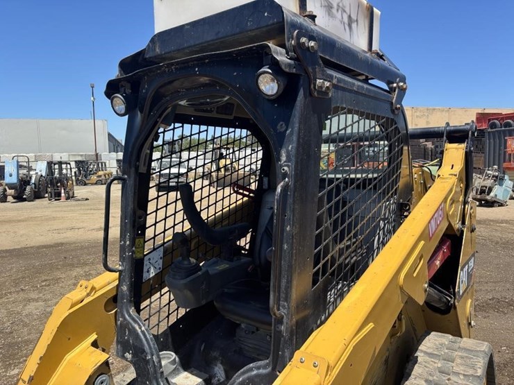 2018-caterpillar-259d-image-18