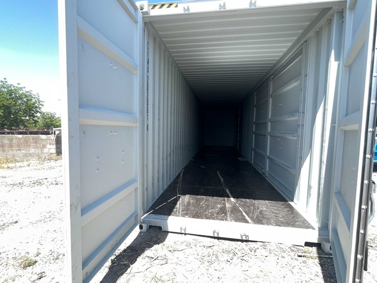 #2352-•-40'-high-shipping-container-image-21