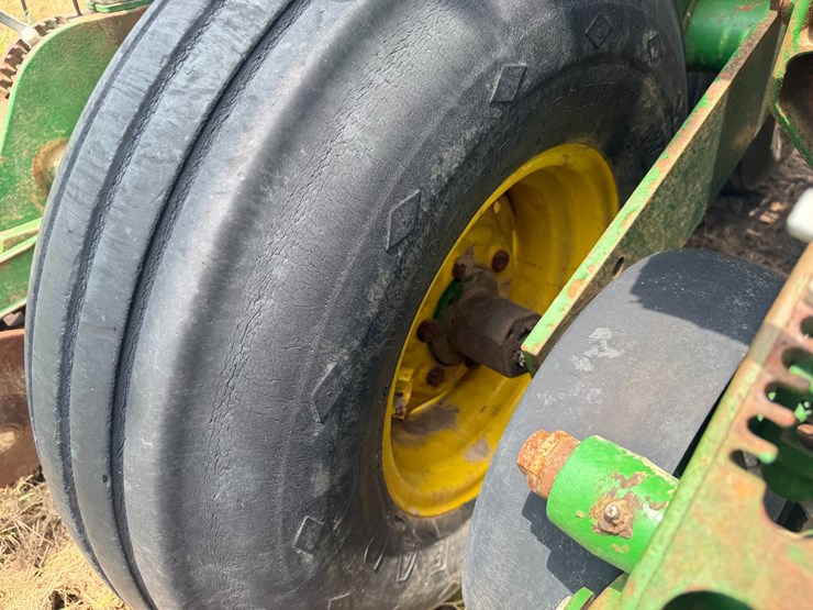 john-deere-1790-image-16
