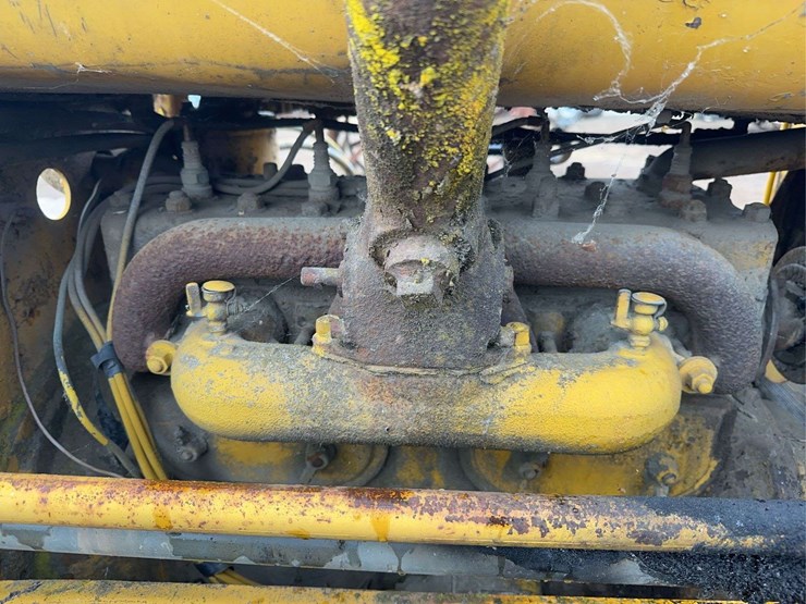 caterpillar-fifteen-image-34