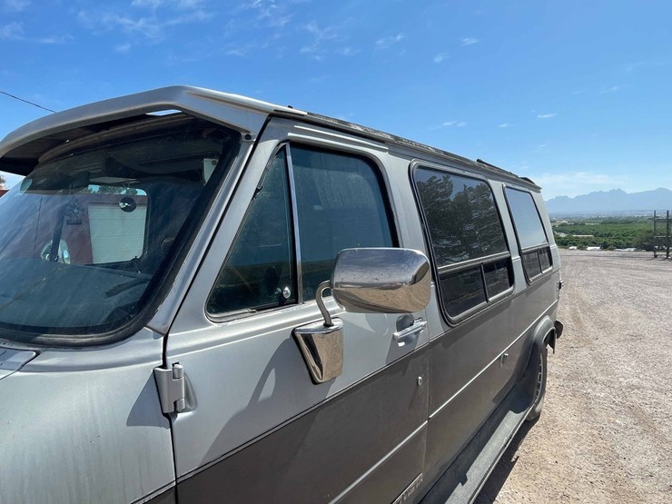 1988-chevrolet-g20-image-22