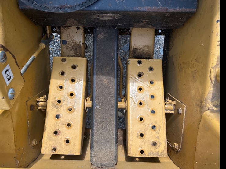 new-holland-l250-image-14