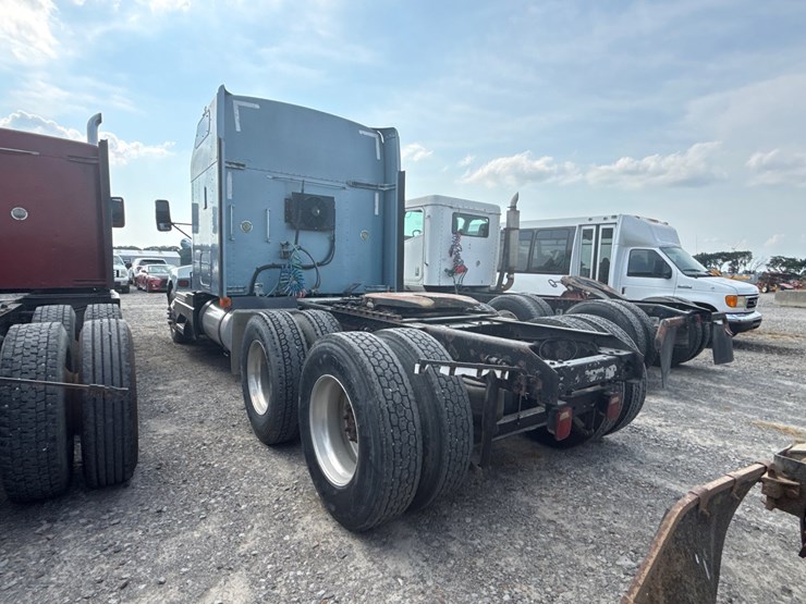 2007-kenworth-t600-image-4