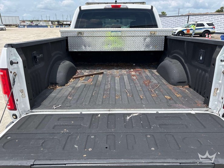 2016-ford-f150-image-12