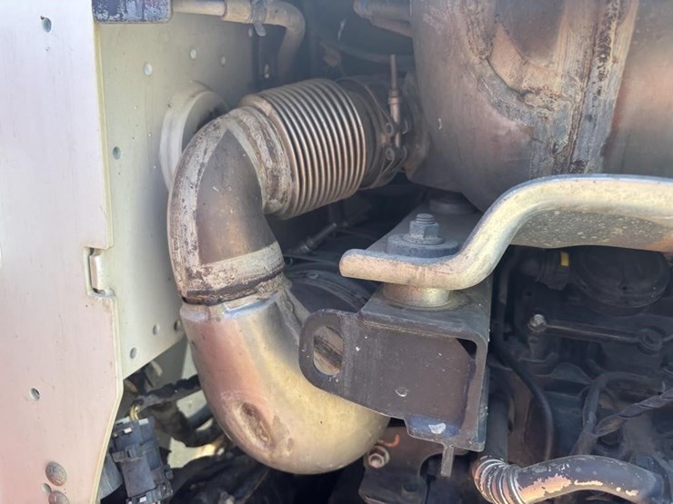 2019-bobcat-t770-image-44
