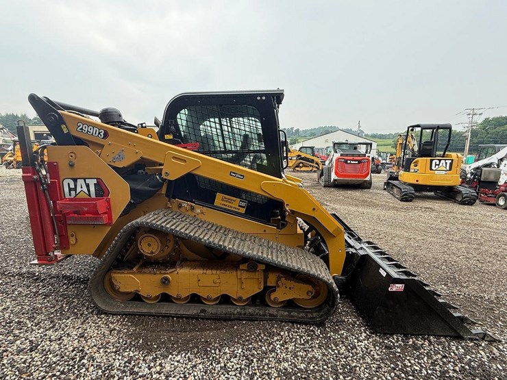 2020-caterpillar-299d3-image-5