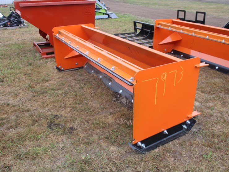 #7973-•-8'-qt-pusher-pull-back-image-1