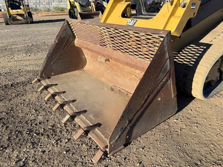 2018-caterpillar-259d-image-10