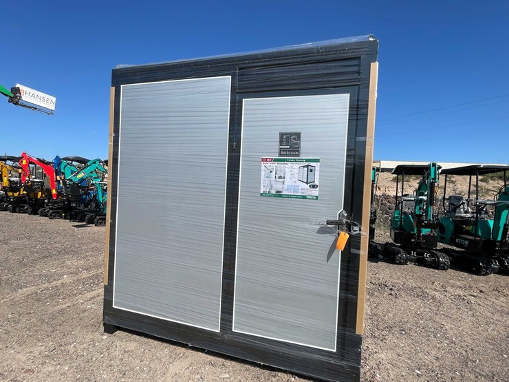 #2850-•-2026-unused-portable-restroom-image-18