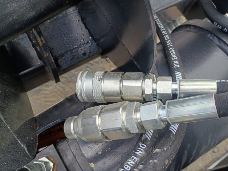 #l64-006-•-jct-auger-and-bits-skid-steer-attachment-image-10