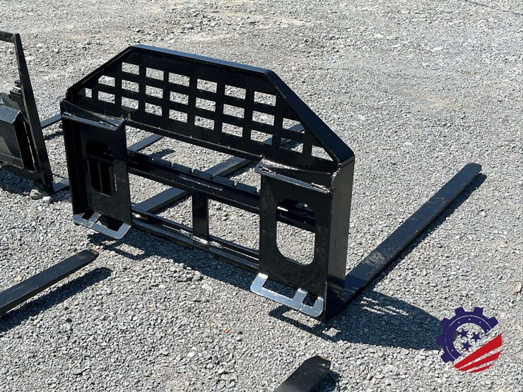 unused-2026-future-ft-dhc-skid-steer-forks---[skid-steer-attachments]-attachment-image-5
