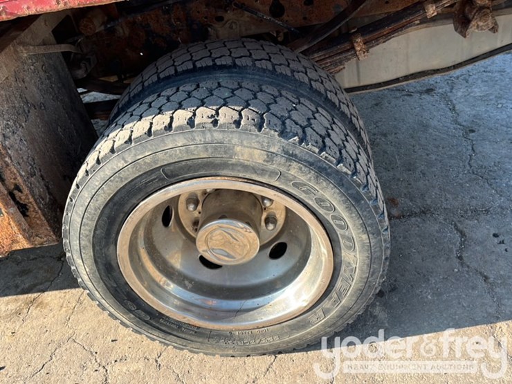 2002-ford-f450-xl-image-14