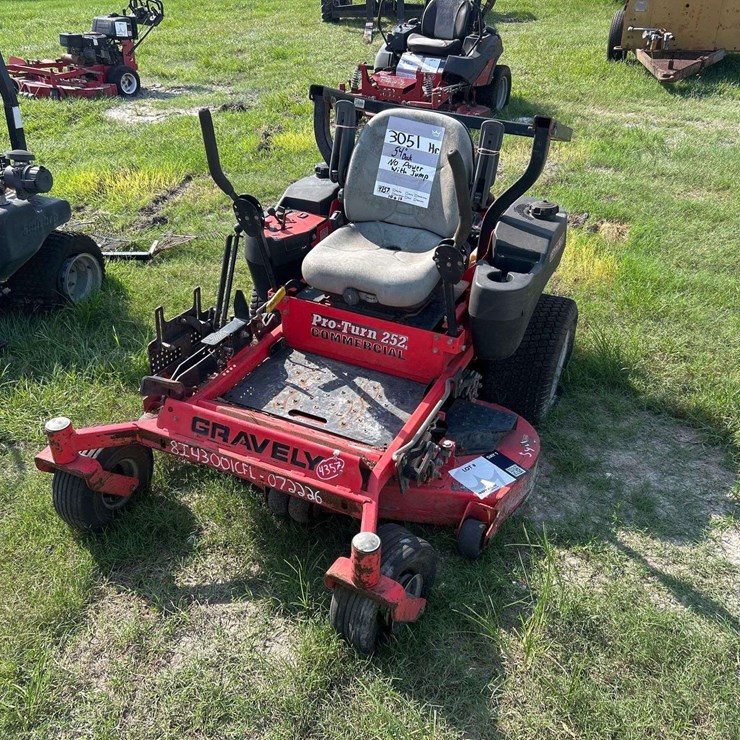 GRAVELY PROTURN 52