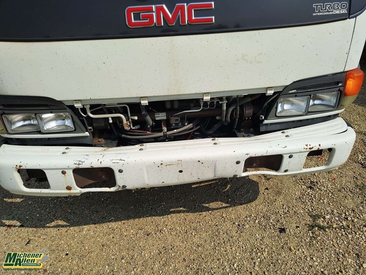 2002-gmc-w5500-image-29