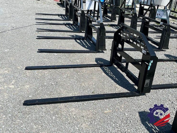 unused-2026-future-ft-dhc-skid-steer-forks---[skid-steer-attachments]-attachment-image-2