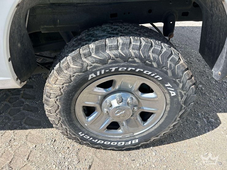 2014-dodge-2500-image-26