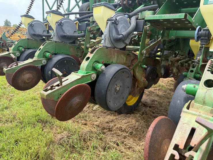 john-deere-1790-image-34