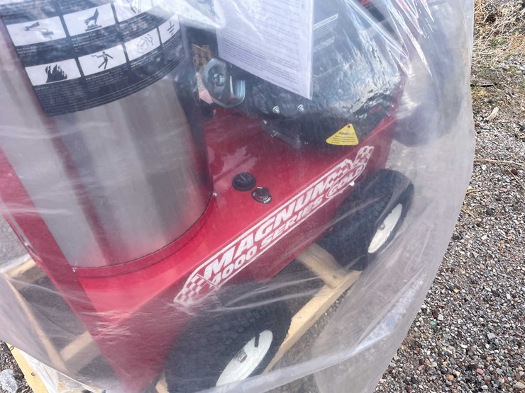 #2201-•-magnum-4000-gold-power-washer-image-13