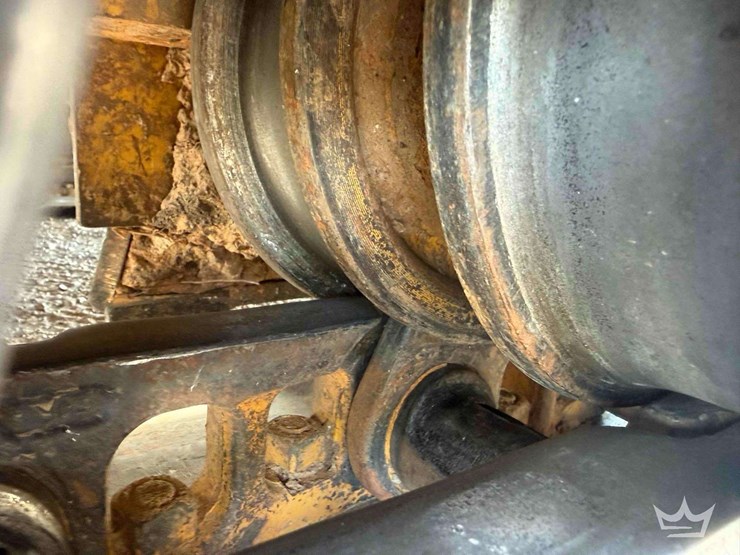 2020-deere-700k-xlt-image-81