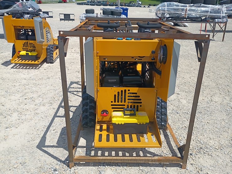 #l65-026-•-2026-sdll30-mini-skid-steer-image-3